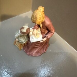 Scully Ceramic Figurine - Pink and Cream